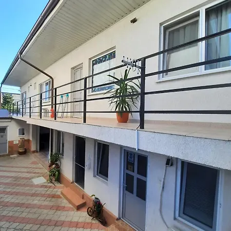 Vacanta Corp B